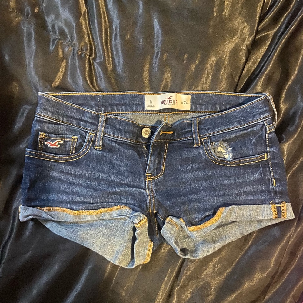 Hollister low rise shorts size 0